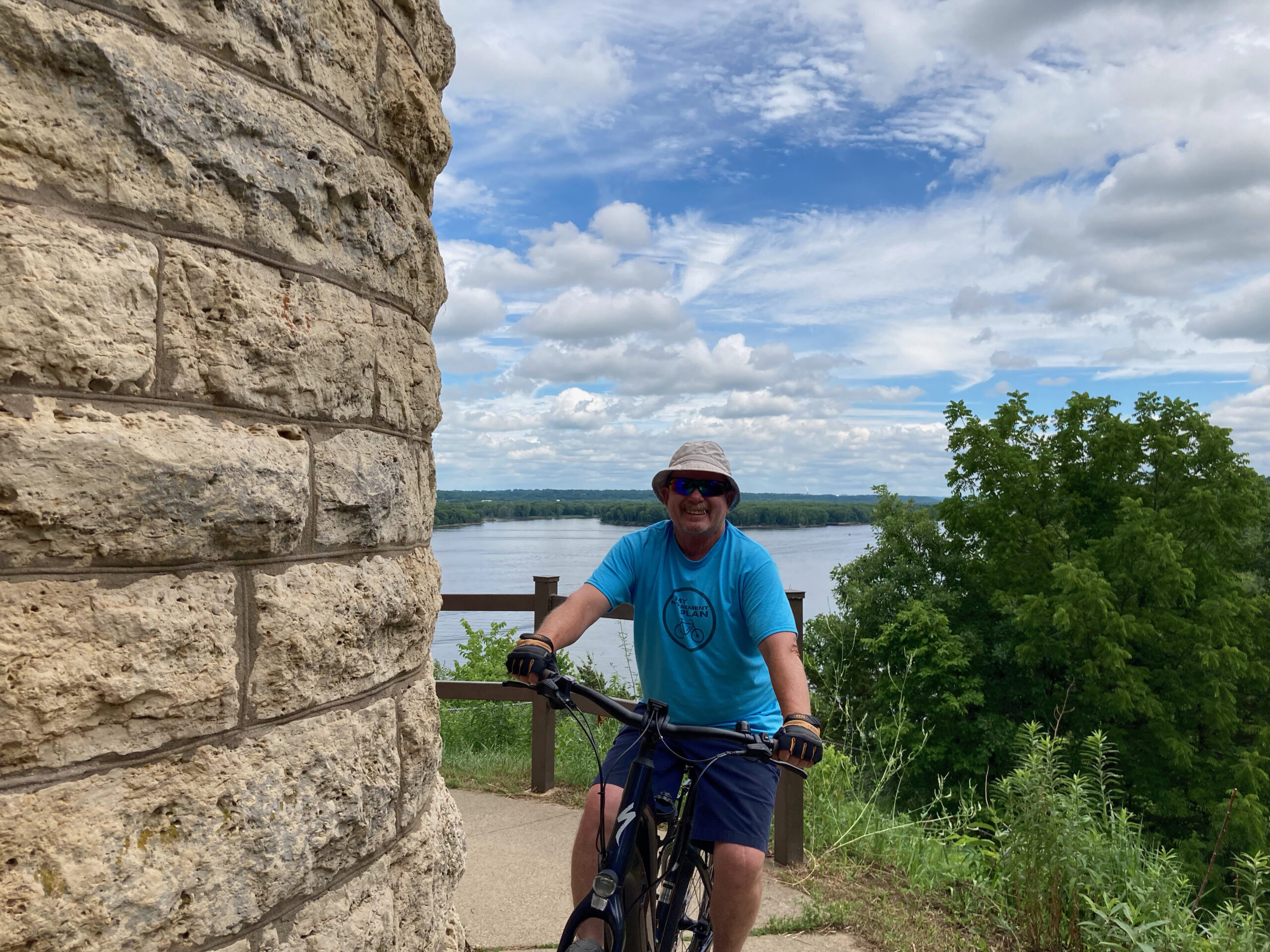 Explore Dubuque, Iowa, and the surrounding area with Dubuque E-Bikes