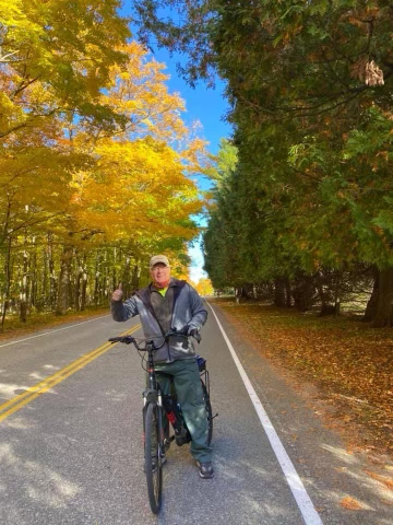 Man enjoying Fall Bike Ride in Dubuque, Iowa